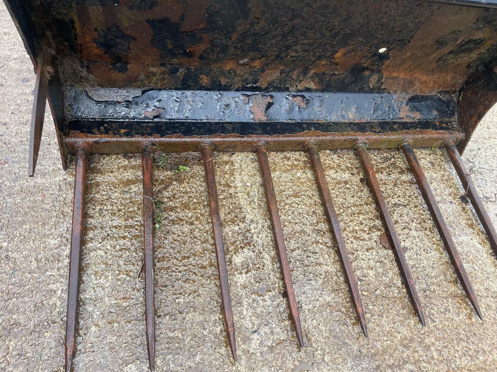 5Ft Dung Fork
Call for more information