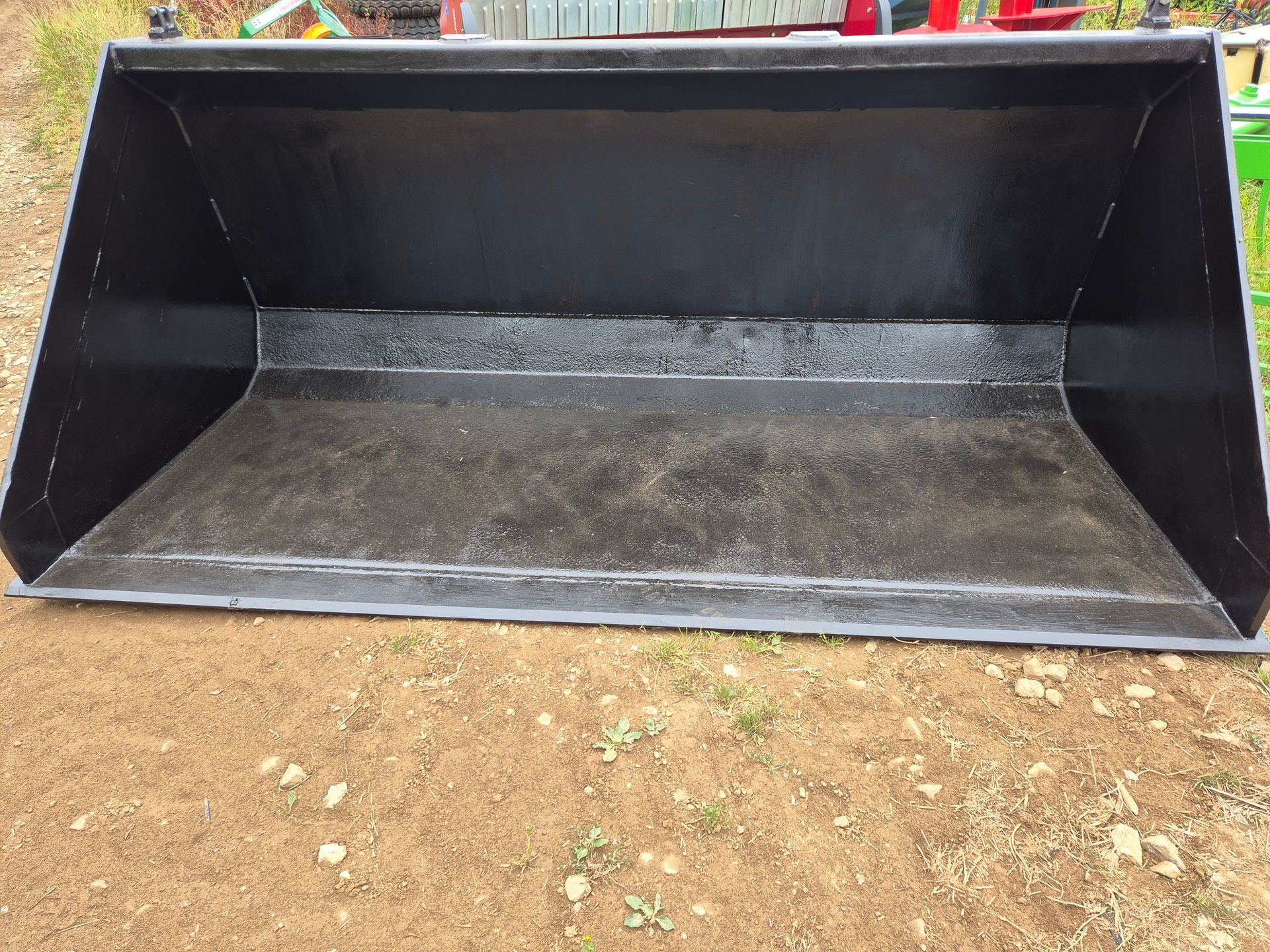Manitou Bucket