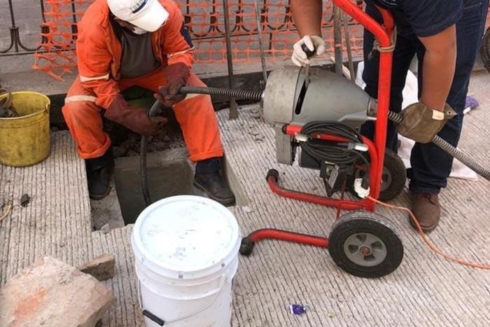 DESAZOLVE & HIDROLAVADO DE DRENAJES SIN ROMPER TORRES