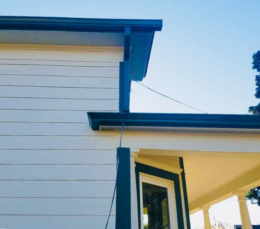 Gutters — Black Gutter in Kelso, WA