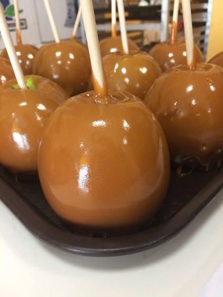 caramel apples