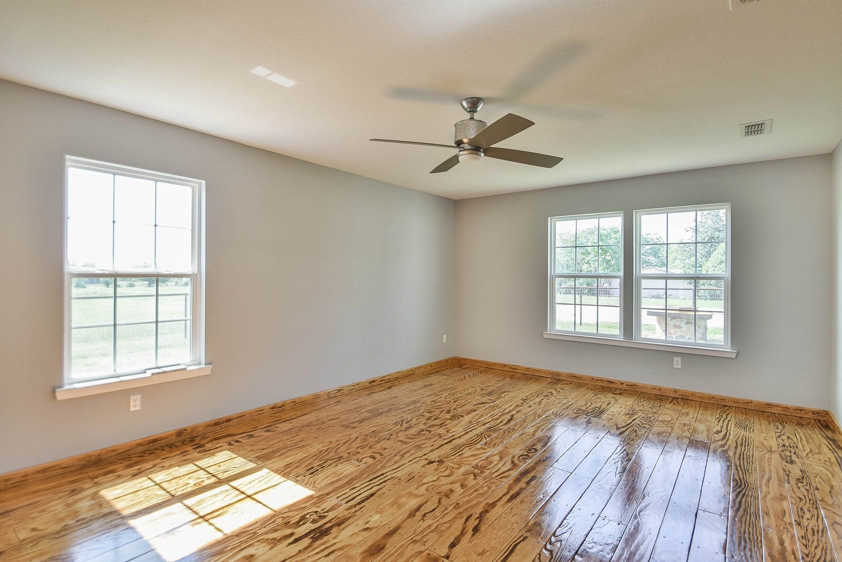 Room with Ceiling Fan — Stephenville, TX — TMR Pro Maintenance