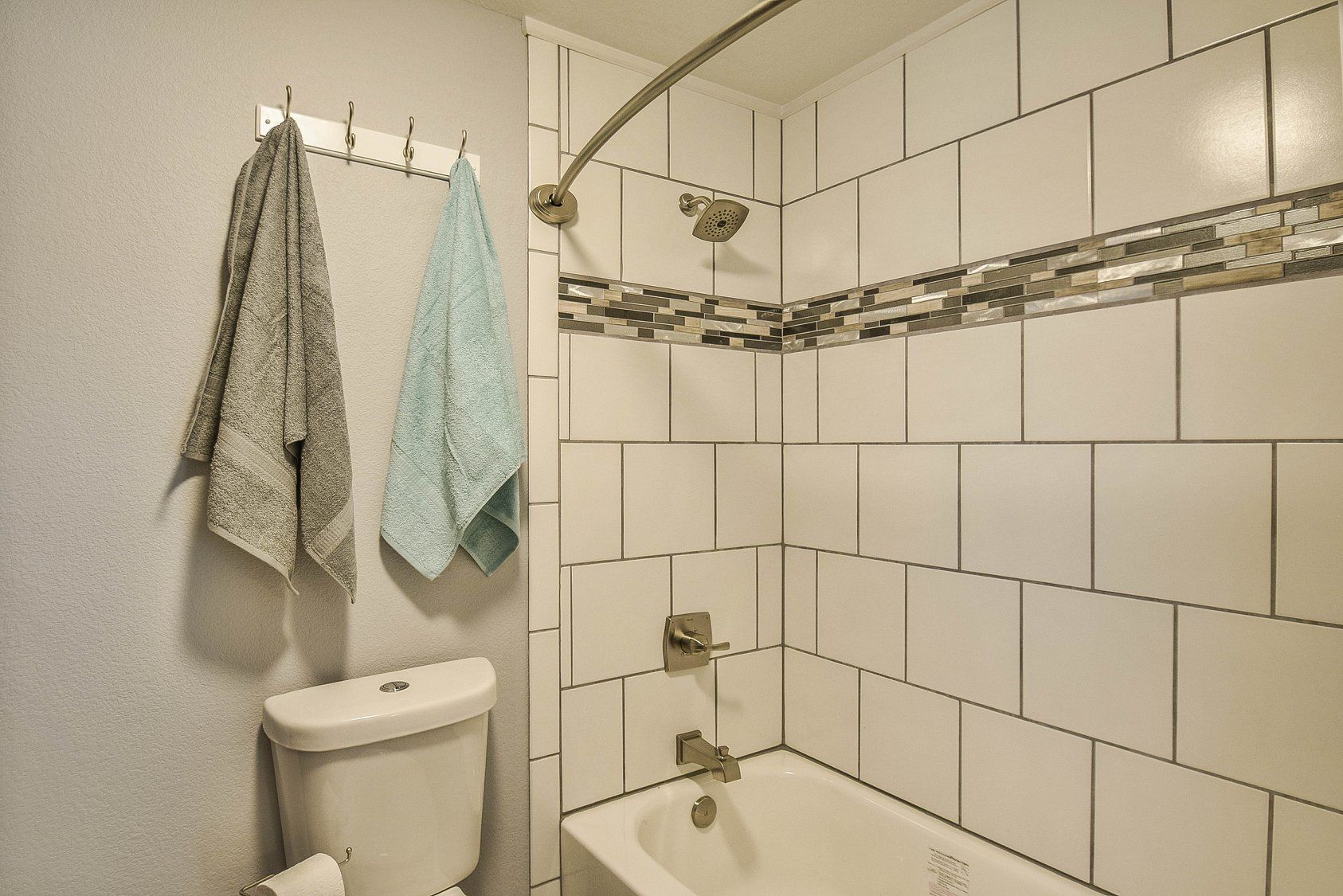 Bathroom with Bathtub — Stephenville, TX — TMR Pro Maintenance