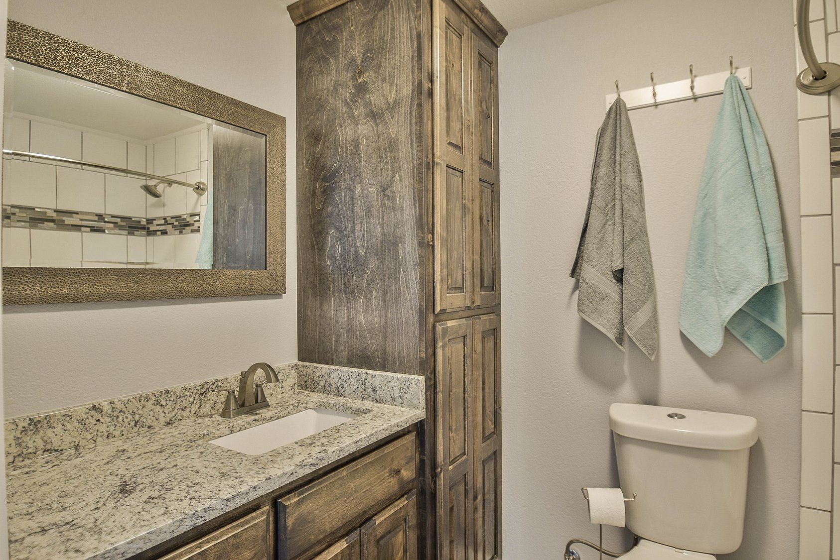 Bathroom with Towels — Stephenville, TX — TMR Pro Maintenance