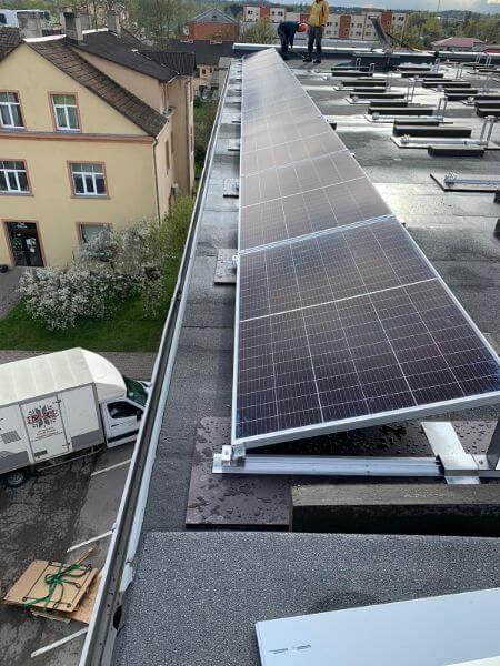 Saules elektrostacijas uzstādīšanu uz Gulbenes novada pašvaldības administrācijas ēkas jumta