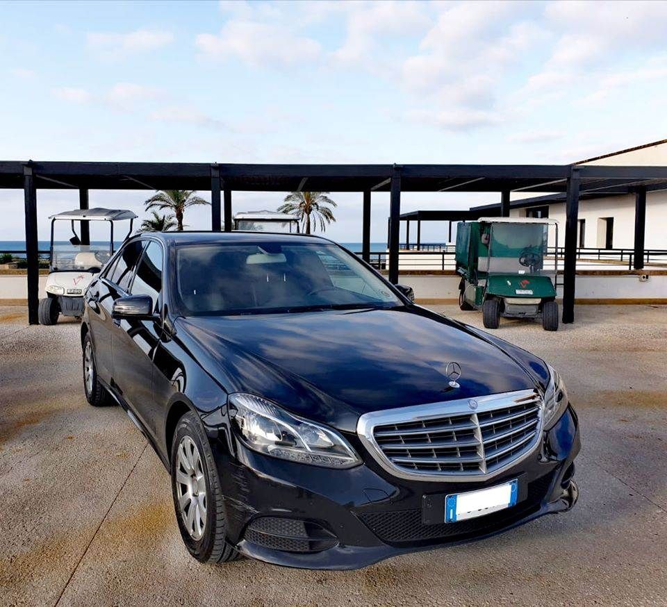 Auto di lusso per taxi privato