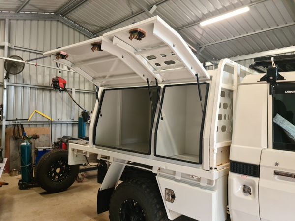 Canopies & toolboxes