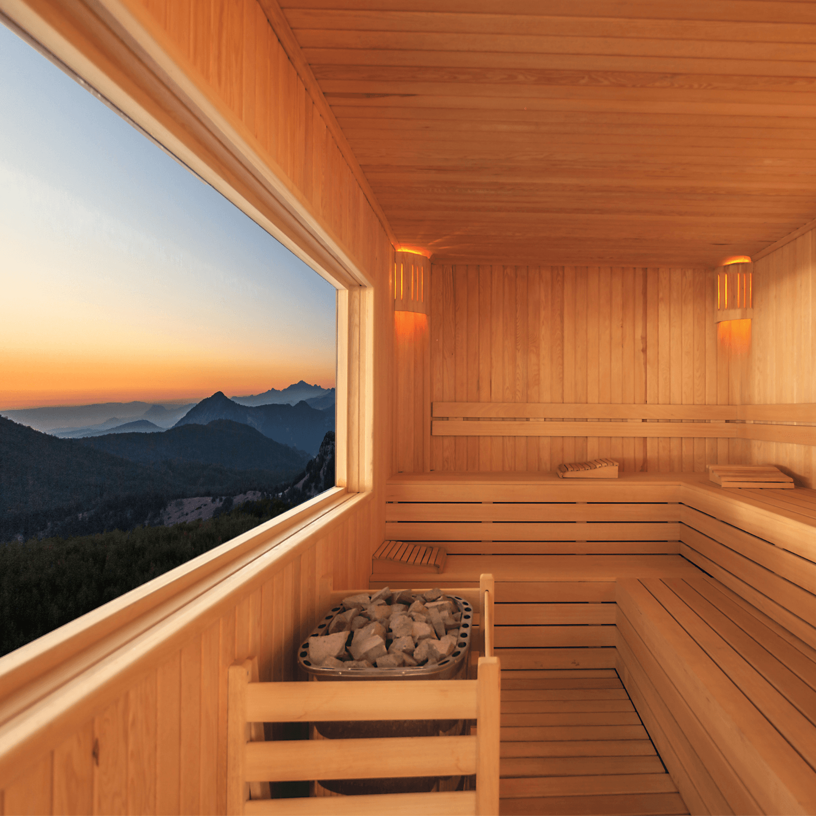 Un sauna en bois avec vue sur les montagnes