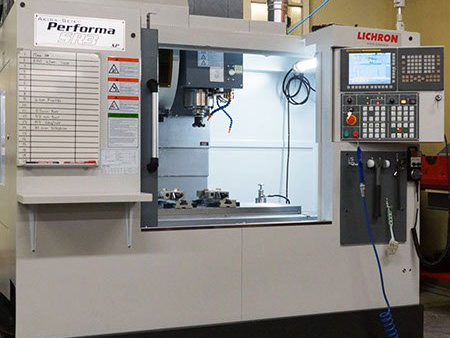 CNC Fräs AKIRA - SEIKI SR3 XP