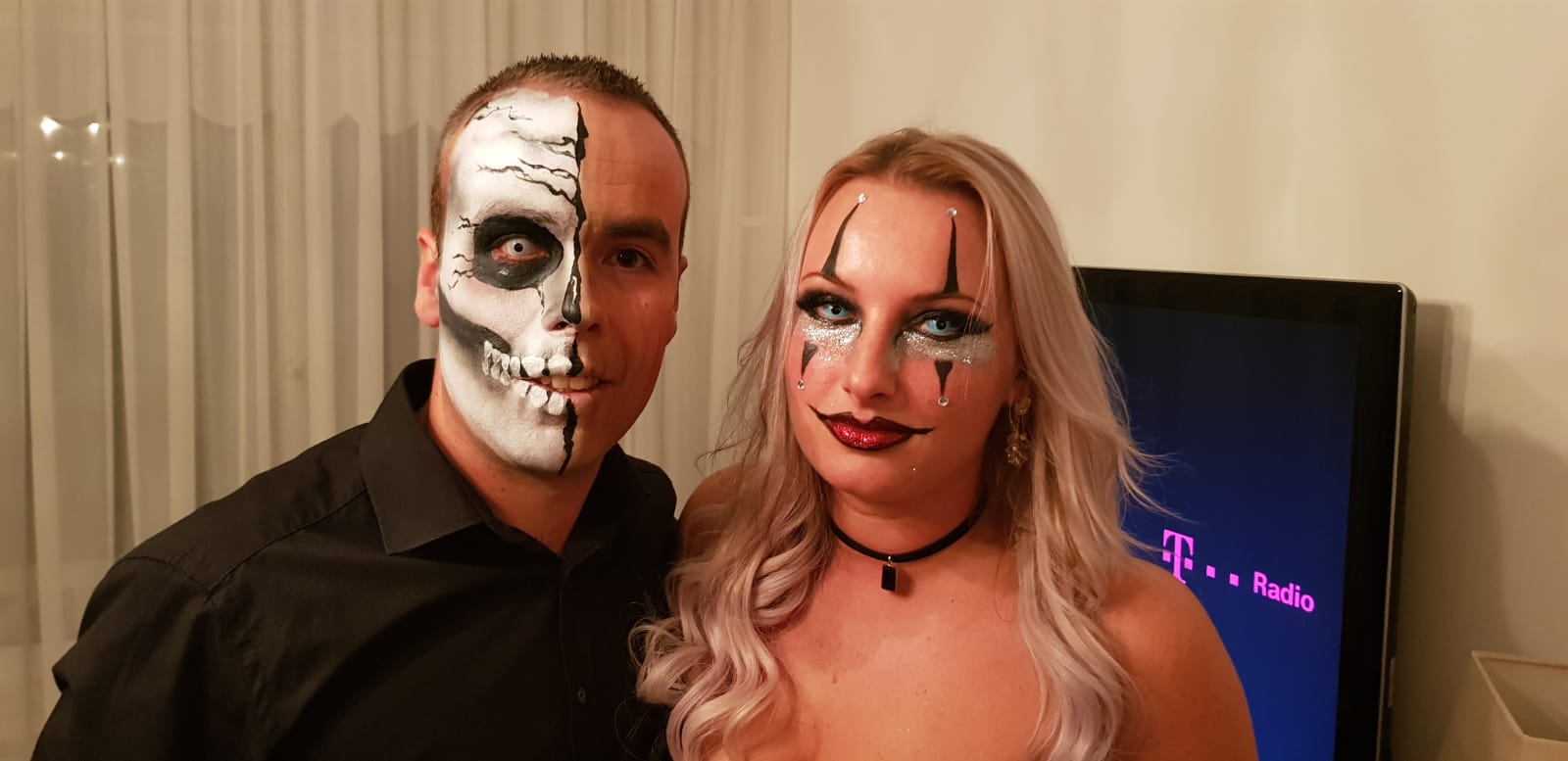 Sugar skull glamour clown