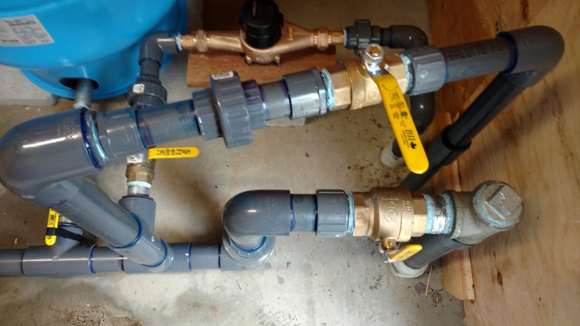 Close Up Picture Of Yellow Valve | Kingston, WA | Crabtree Well Drilling