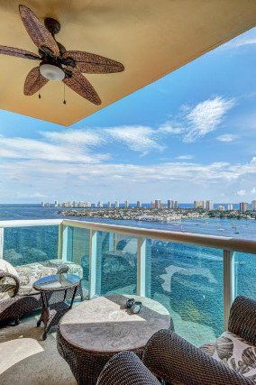 Caitlin Russell -Selling Stuart, Palm City, Jensen Beach dream homes