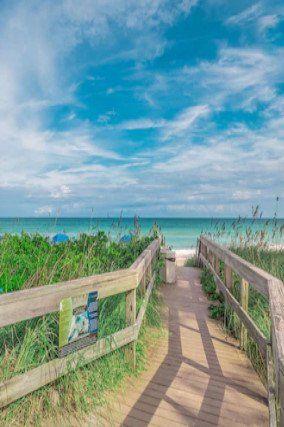 Caitlin Russell -Selling Stuart, Palm City, Jensen Beach dream homes