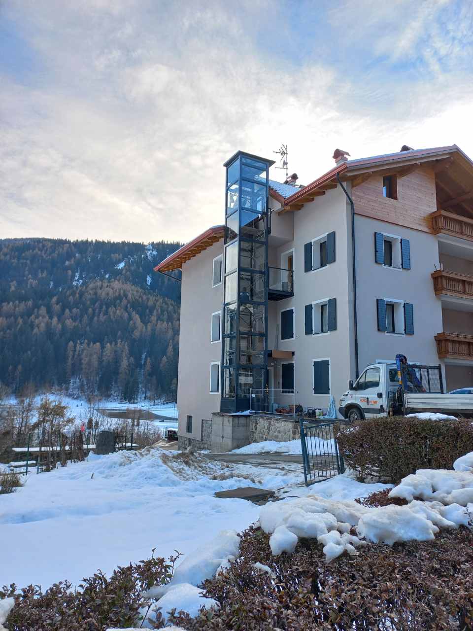 Piattaforma elevatrice esterna