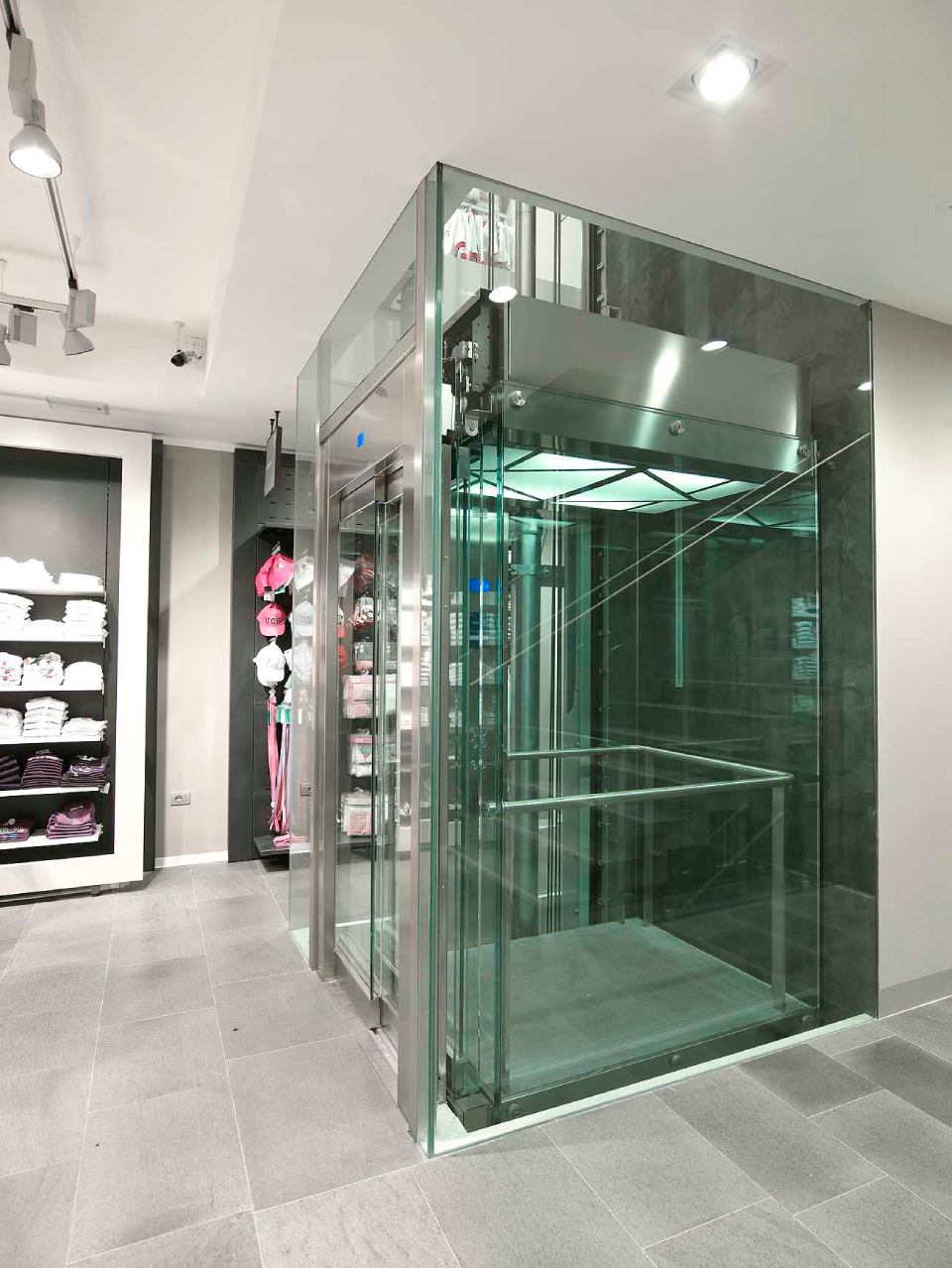 Ascensore trasparente