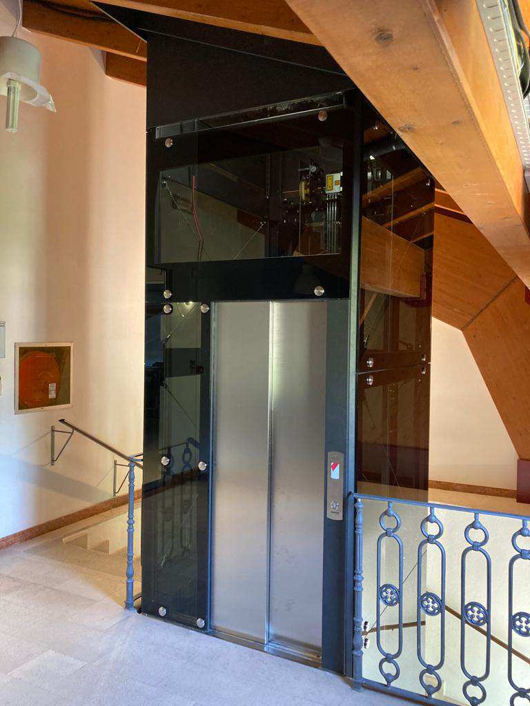 Ascensore tecnologico