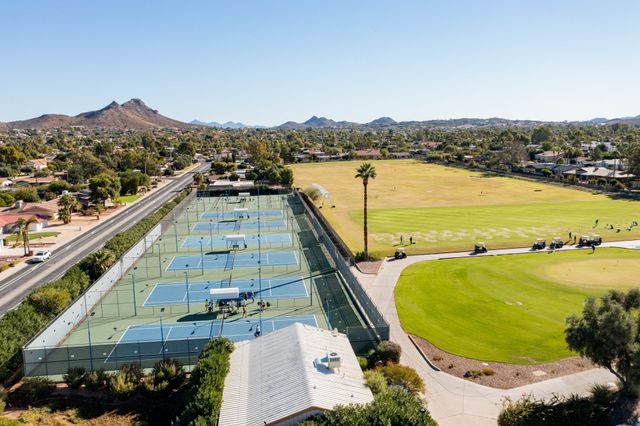 Moon Valley Country Club - Photo 3
