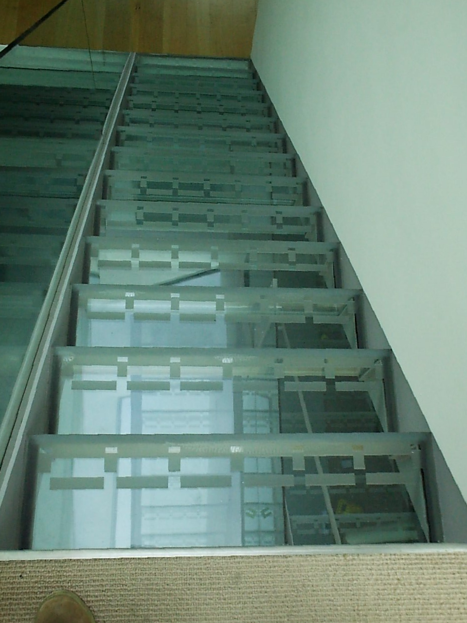 decorative glass on splash back