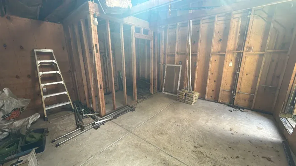 There is a ladder in the middle of the room.