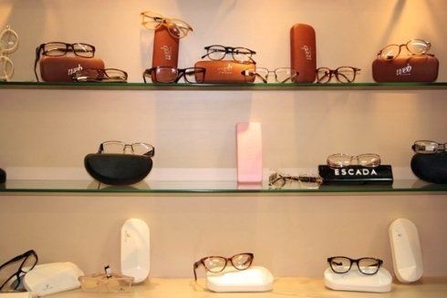 Diversi tipi di occhiali da sole