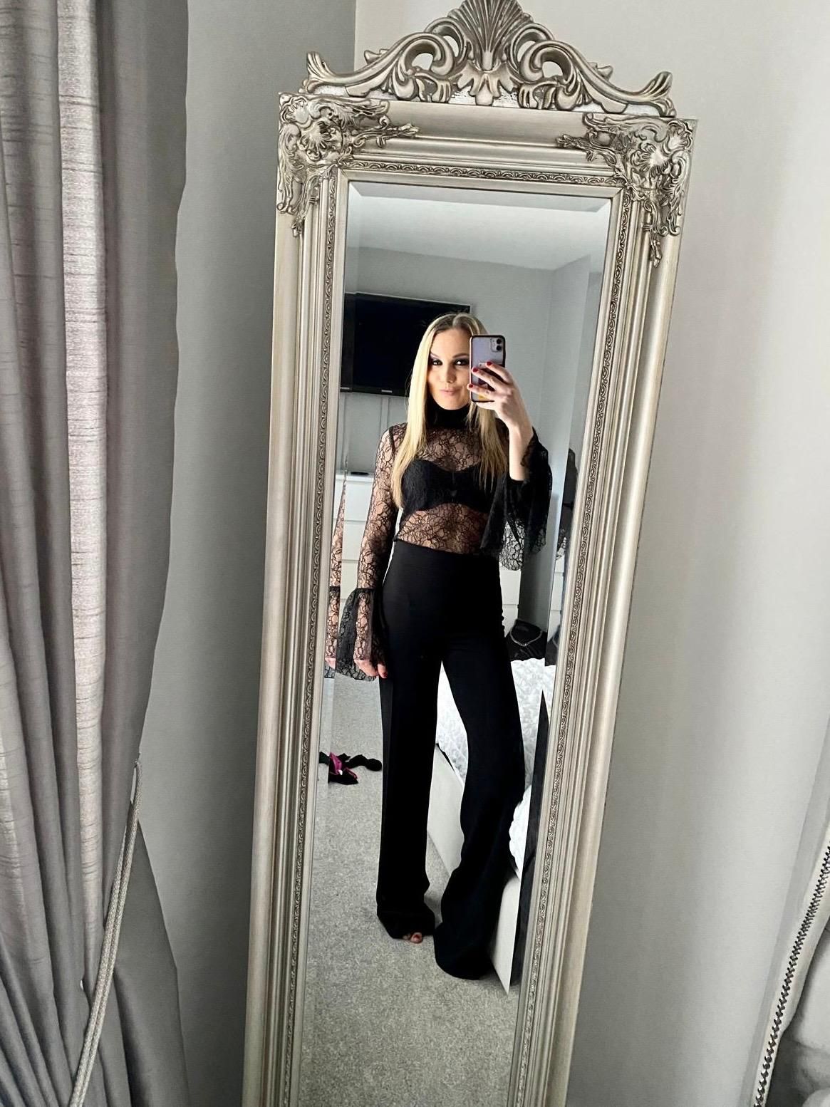 Sexy Lara - couple escort Liverpool