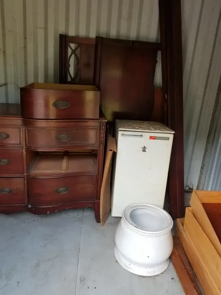 Old Cabinet Disposal Middletown, DE