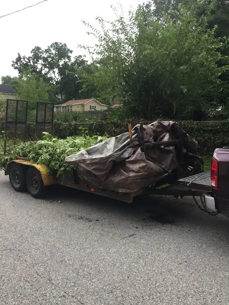 Rew's Delivery & Hauling