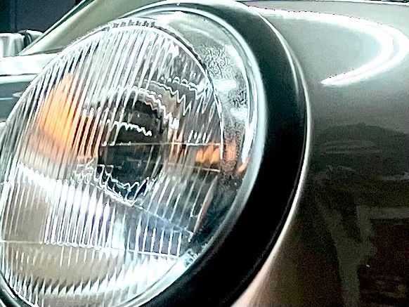 A red car with the word zoe on it