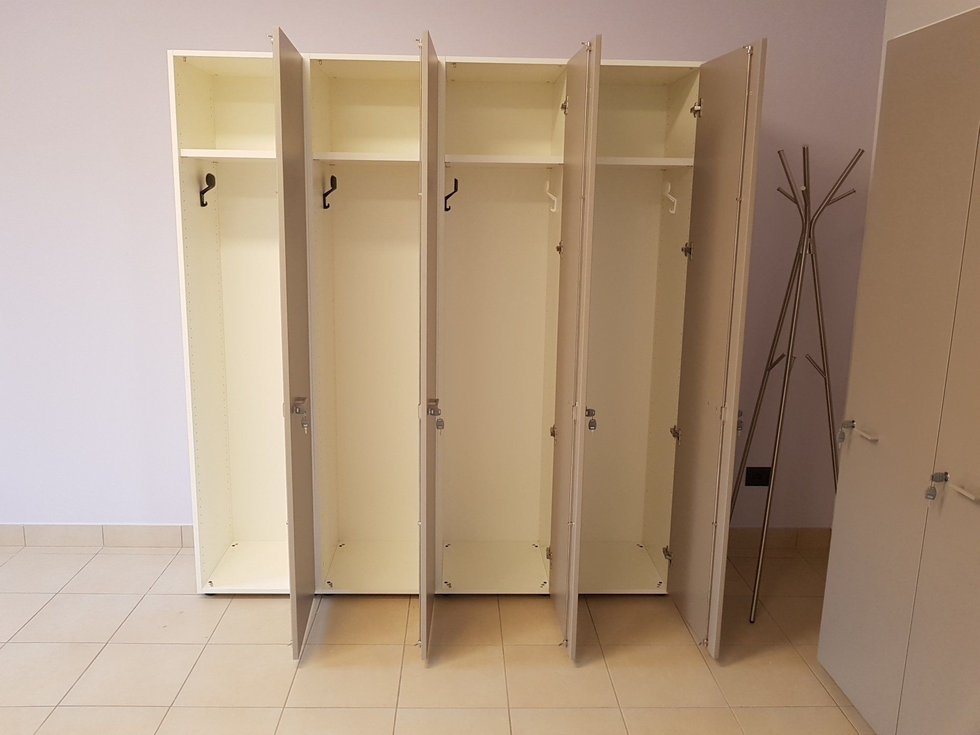 Armadietti spogliatoio in legno Novara