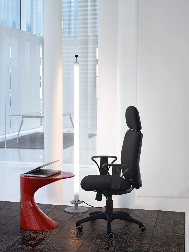 Poltrona per ufficio con regolazioni