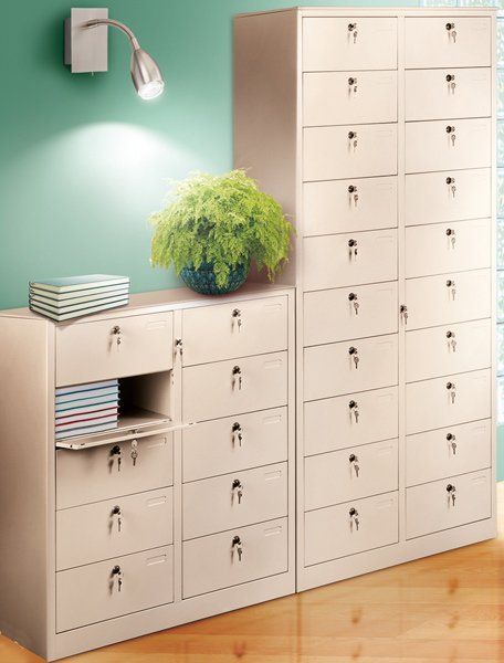 Cartelliera metallica con sportellini per ufficio