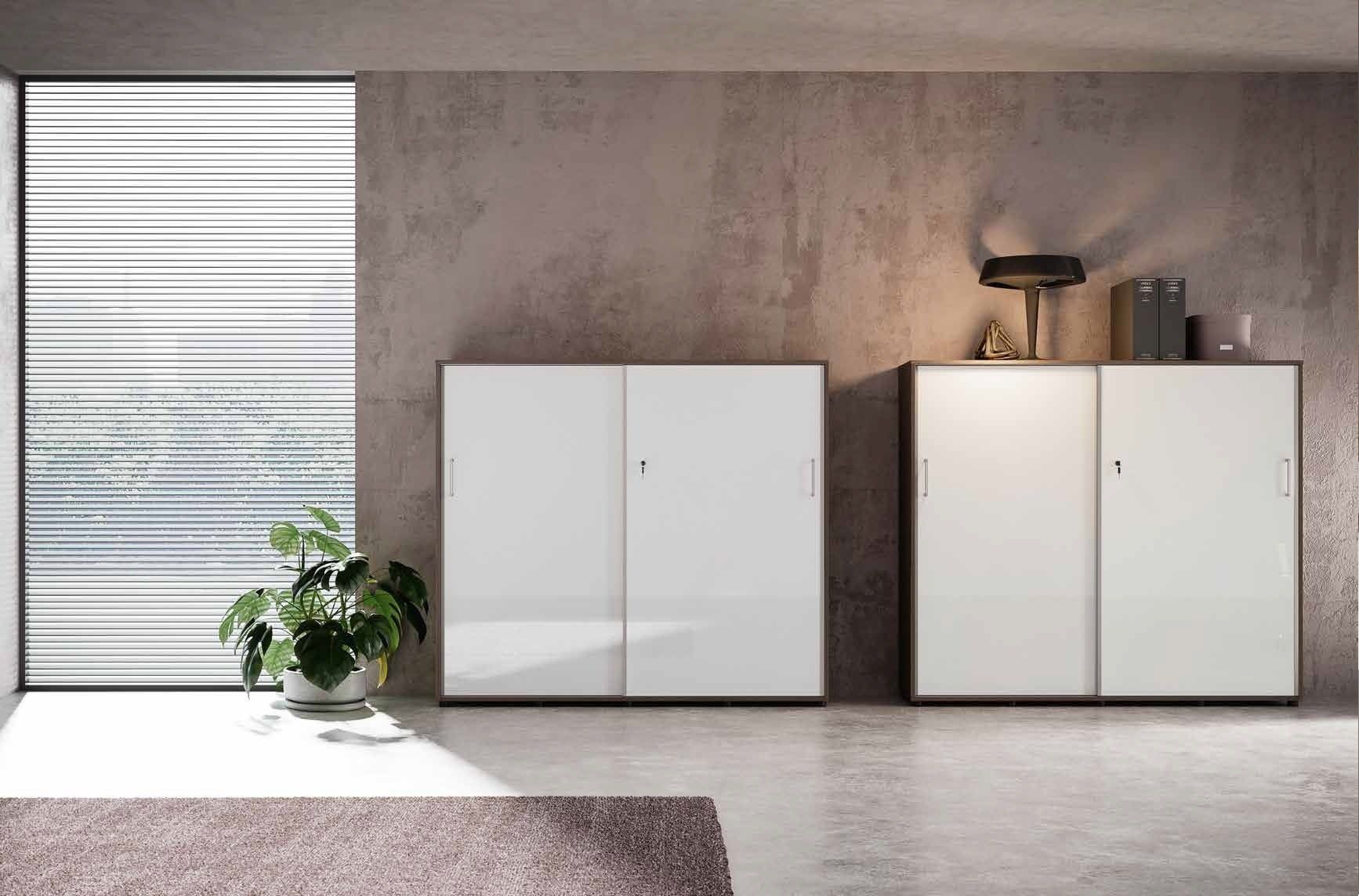 Mobili con anta scorrevole per ufficio