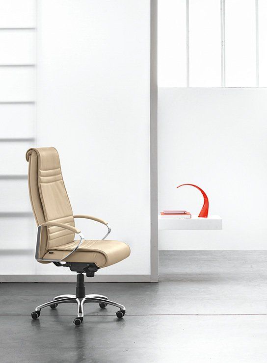 Poltrone direzionale imbottita per ufficio a Orta