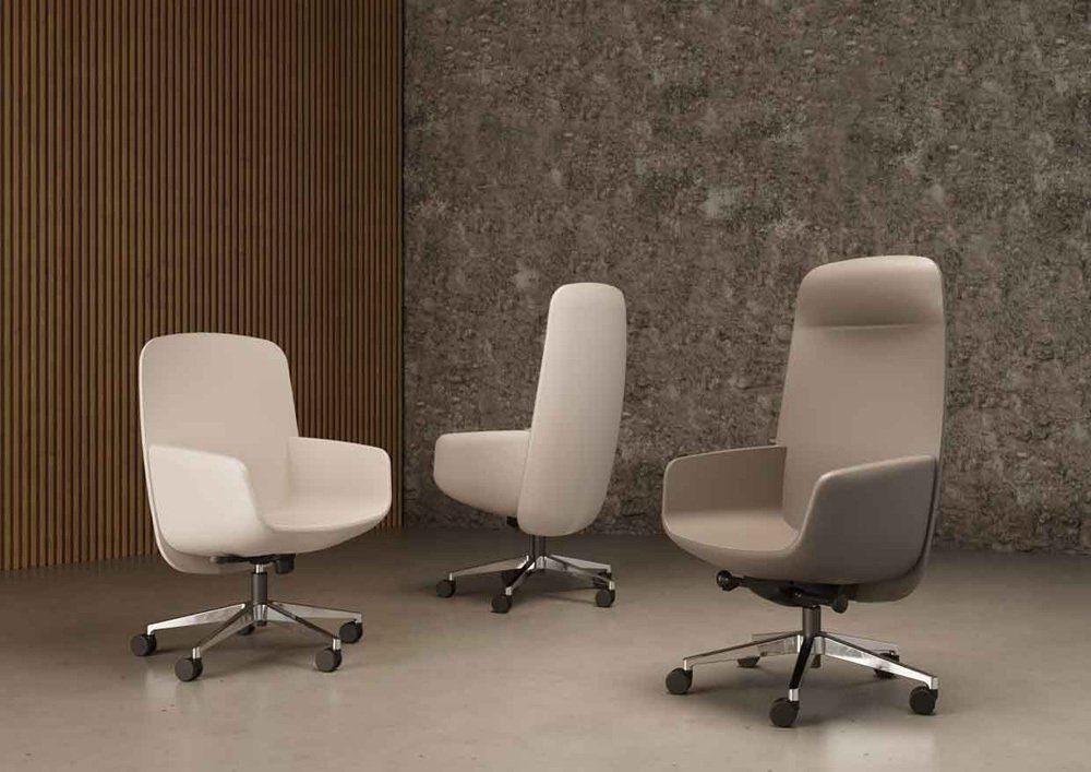 Poltrone direzionali per l'ufficio a Mortara