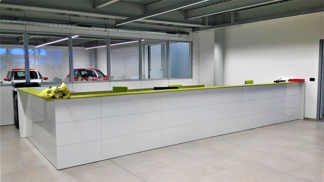 Reception bancone ingresso