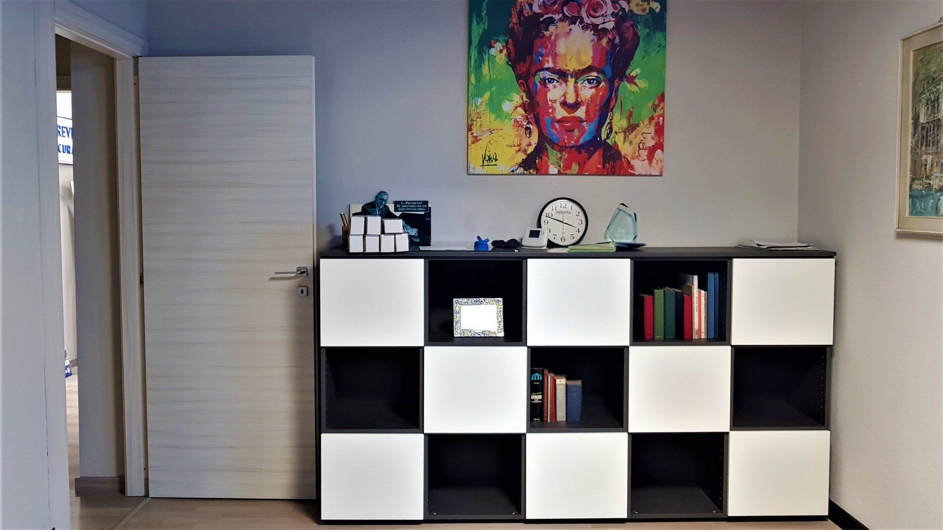 Mobili per ufficio a scacchi