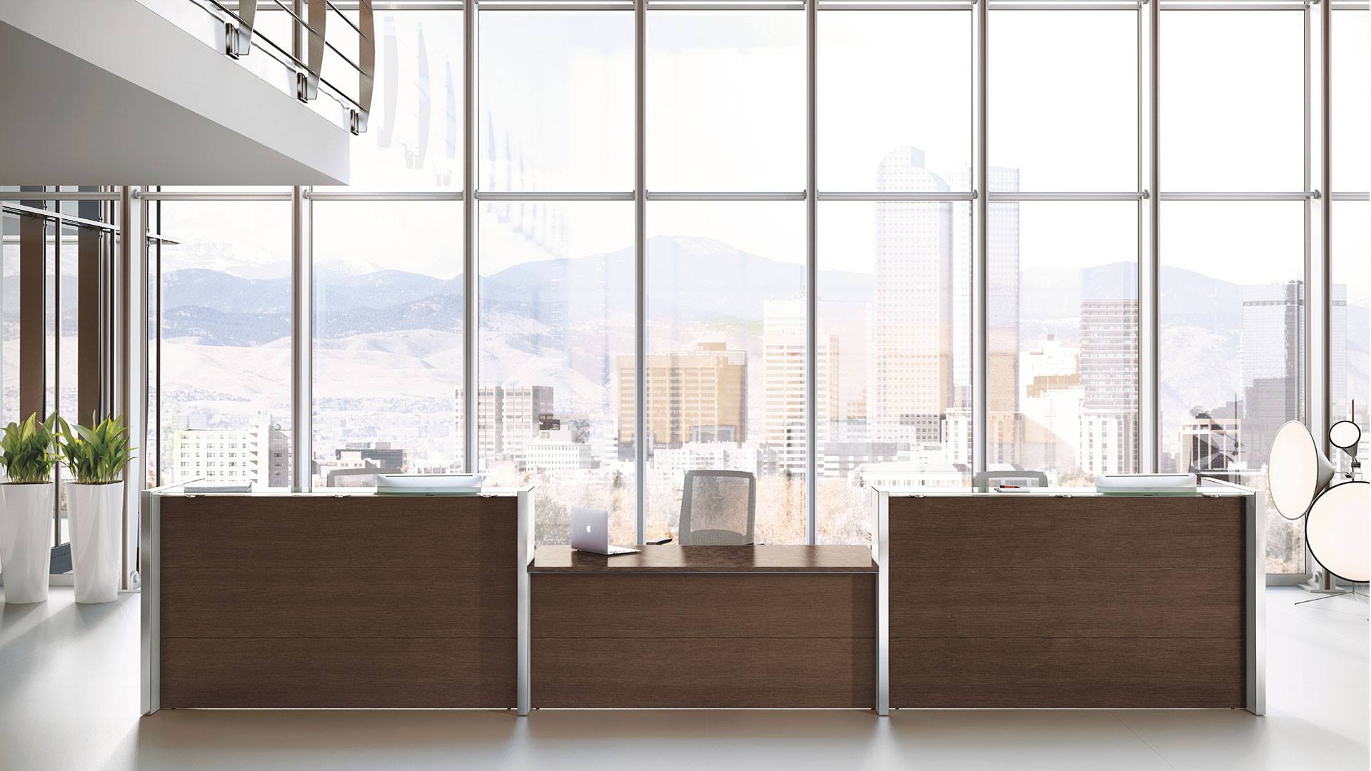 Reception direzionale con piano per diversamente abili