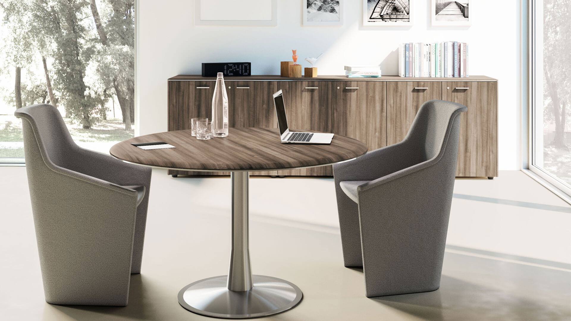 Tavolo rotondo iulio Las Novara