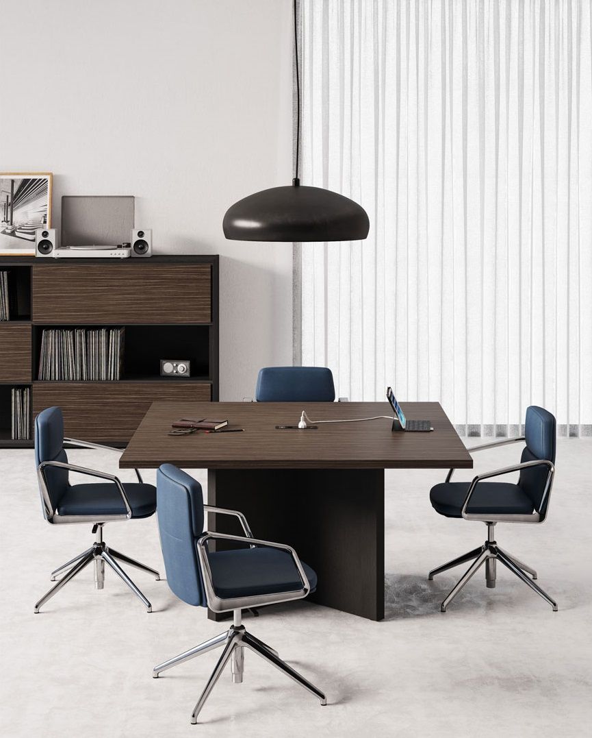 Tavolo quadrato per uffcio