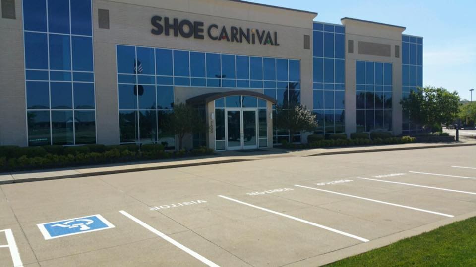 local asphalt contractors — Shoe carnival parking in Evansville, IN
