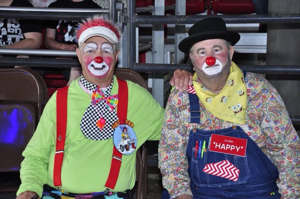 Two clowns chilling. | Arabia Shrine Circus