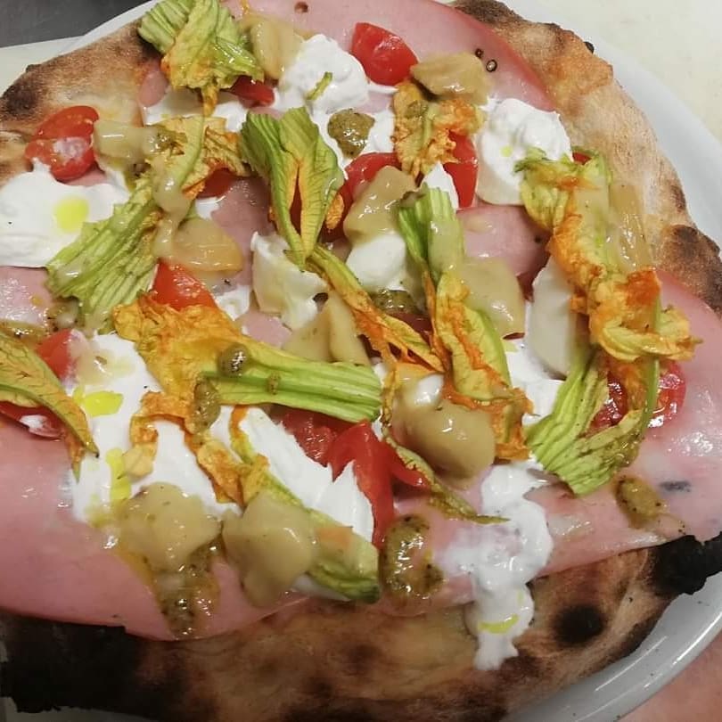 PIZZA FIORI DI ZUCCA E COTTO