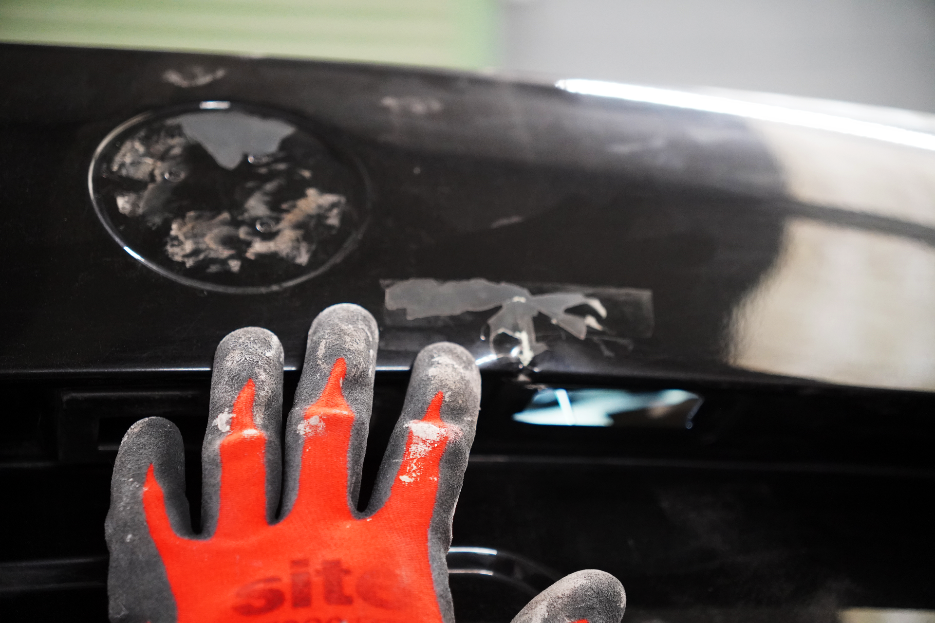 hand car repair scratch