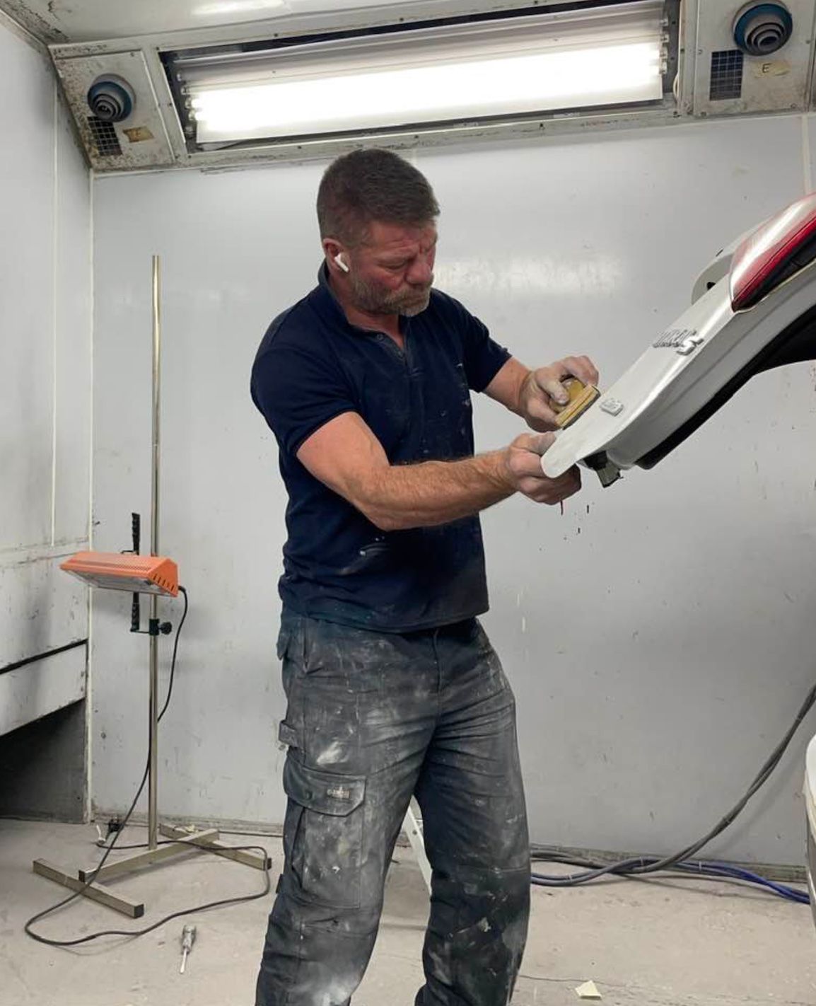 Bodywork sandingC
ar