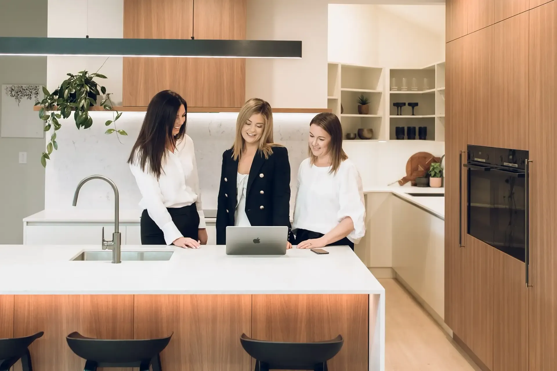 Bronwyn Barnes, Ashlee Wiblin and Leigh Bradley from The Home Loan Collective Team, Blenheim, Marlborough, Christchurch NZ