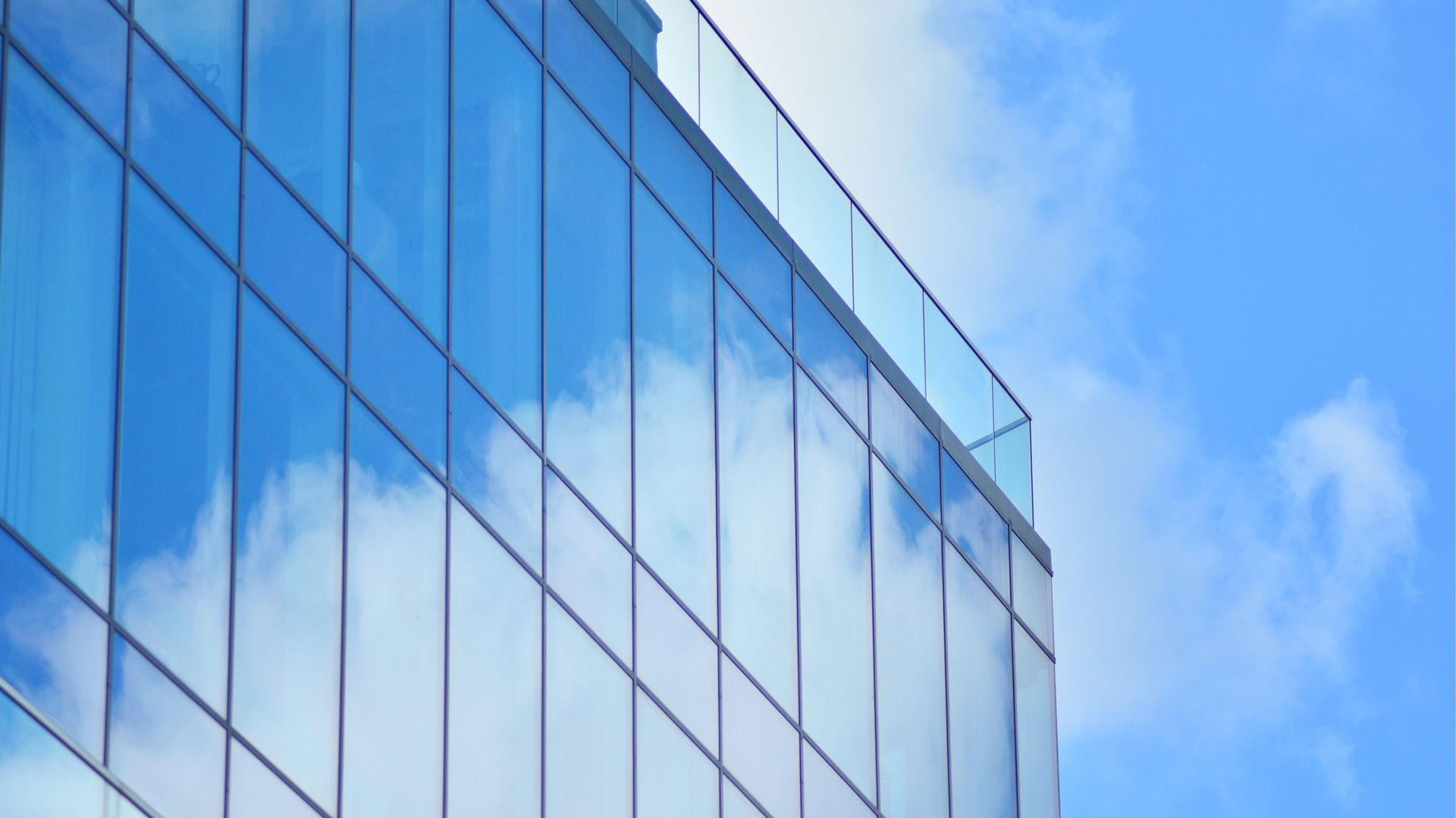 Curtain walls and facades are similar but distinct architectural features. Explore