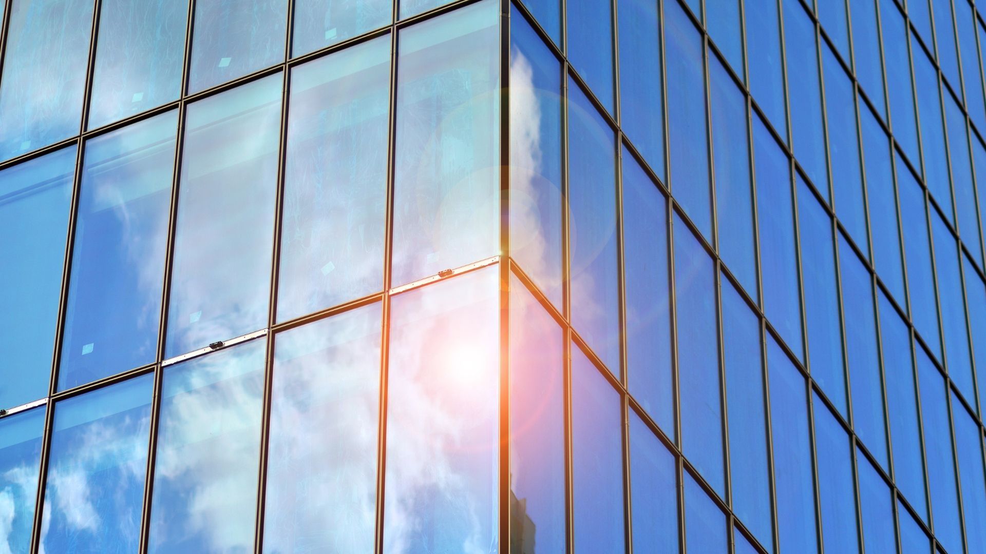 Thermal bridging in curtain walling can lead to heat loss. Discover the key measures
