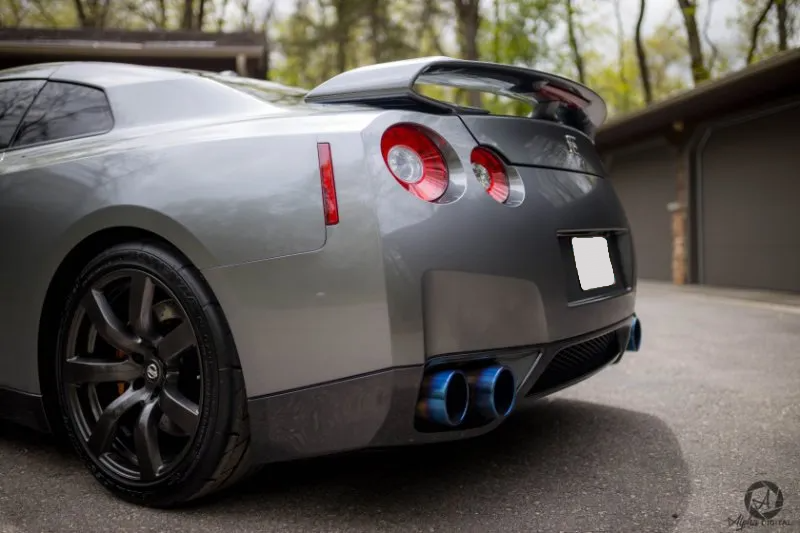 grey gtr rear end