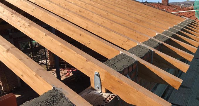 construcción de estructuras d madera para cubierta en agreda, soria