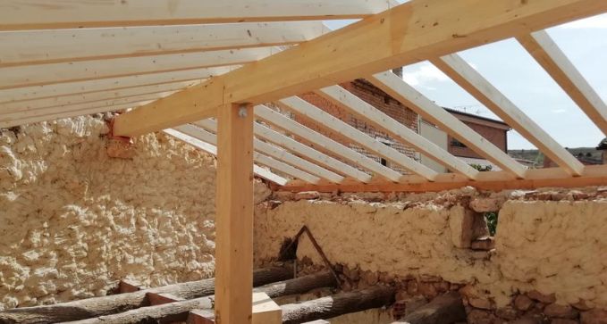 hacer estructura de madera para una cubierta nueva en vivienda unifamiliar de Covaleda, Soria